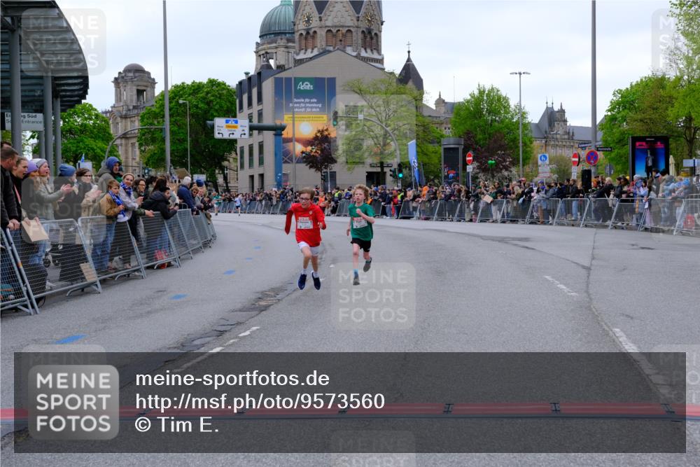 25.04.2026 - Das Zehntel Tim E. http://msf.ph/oto/9573560 25.04.2026 10:47:05 Ziel 5573, 6158, 7984 meine-sportfotos.de