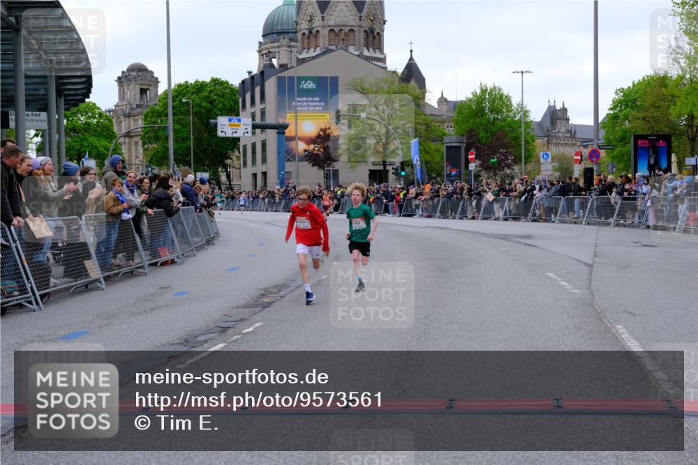 25.04.2026 - Das Zehntel Tim E. http://msf.ph/oto/9573561 25.04.2026 10:47:05 Ziel 5573, 6158, 7984 meine-sportfotos.de