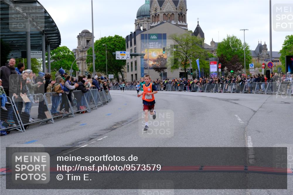 25.04.2026 - Das Zehntel Tim E. http://msf.ph/oto/9573579 25.04.2026 10:47:14 Ziel 7159, 7412, 7742, 7961 meine-sportfotos.de