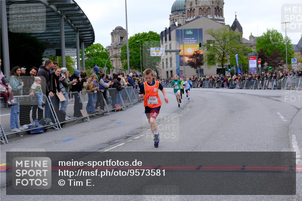 25.04.2026 - Das Zehntel Tim E. http://msf.ph/oto/9573581 25.04.2026 10:47:14 Ziel 7159, 7412, 7742, 7961 meine-sportfotos.de