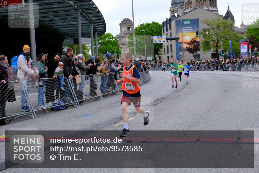 25.04.2026 - Das Zehntel Tim E. http://msf.ph/oto/9573585 25.04.2026 10:47:15 Ziel 7159, 7412, 7742, 7961 meine-sportfotos.de