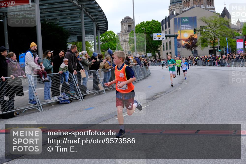 25.04.2026 - Das Zehntel Tim E. http://msf.ph/oto/9573586 25.04.2026 10:47:15 Ziel 7159, 7412, 7742, 7961 meine-sportfotos.de