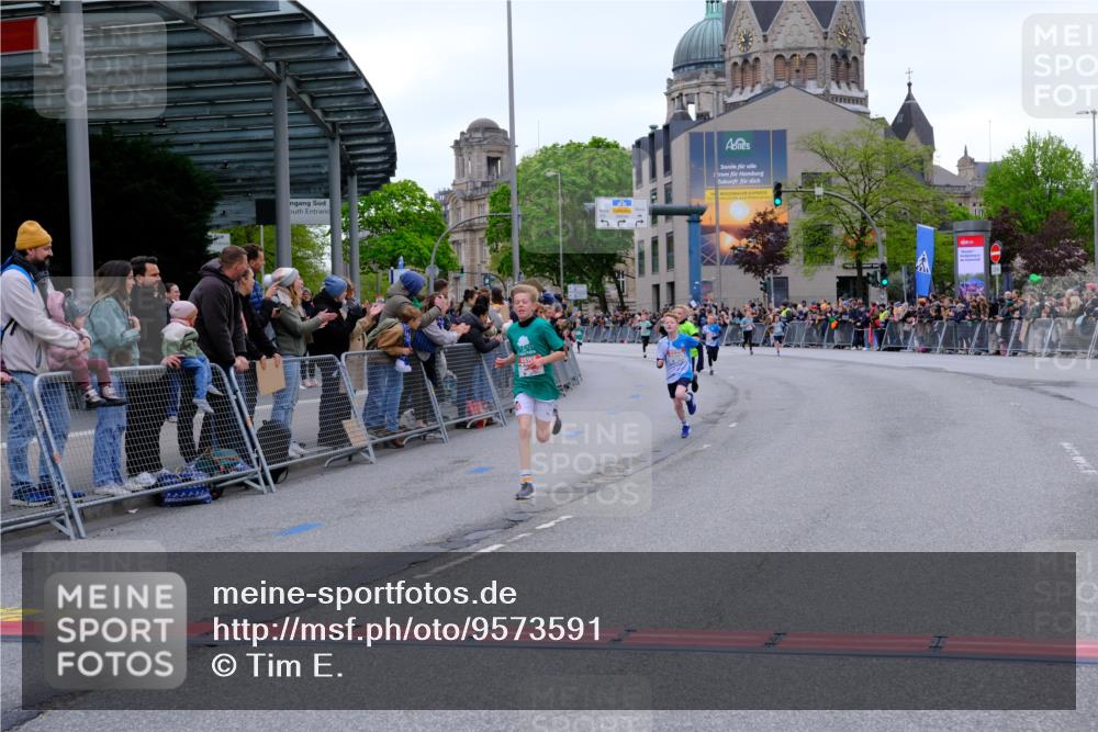 25.04.2026 - Das Zehntel Tim E. http://msf.ph/oto/9573591 25.04.2026 10:47:16 Ziel 7159, 7412, 7742, 7961 meine-sportfotos.de