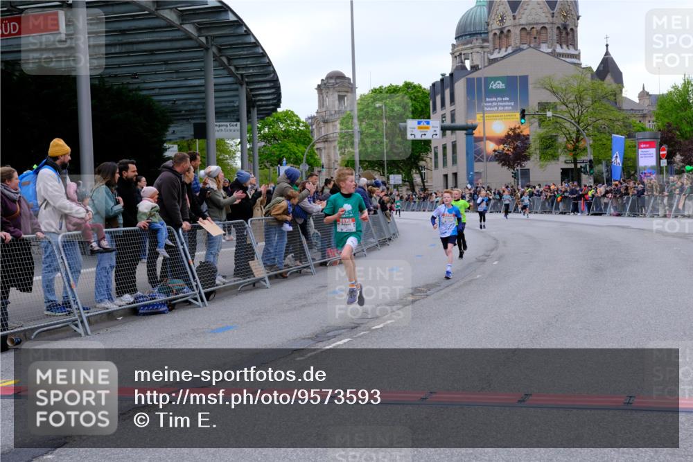 25.04.2026 - Das Zehntel Tim E. http://msf.ph/oto/9573593 25.04.2026 10:47:16 Ziel 7159, 7412, 7742, 7961 meine-sportfotos.de