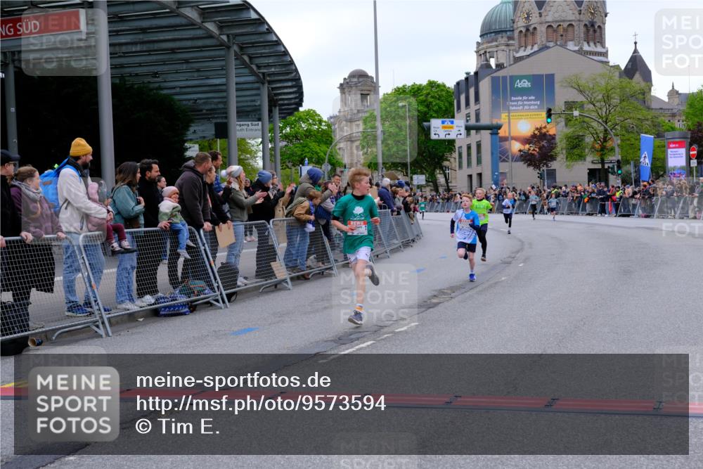 25.04.2026 - Das Zehntel Tim E. http://msf.ph/oto/9573594 25.04.2026 10:47:17 Ziel 7159, 7412, 7709, 7742, 7961 meine-sportfotos.de