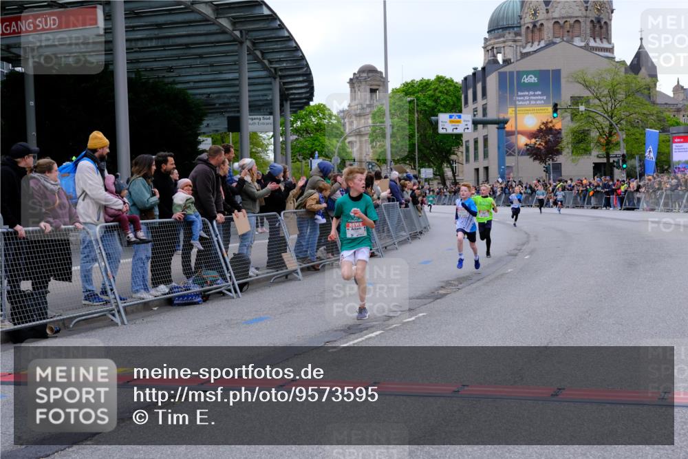 25.04.2026 - Das Zehntel Tim E. http://msf.ph/oto/9573595 25.04.2026 10:47:17 Ziel 7159, 7412, 7709, 7742, 7961 meine-sportfotos.de
