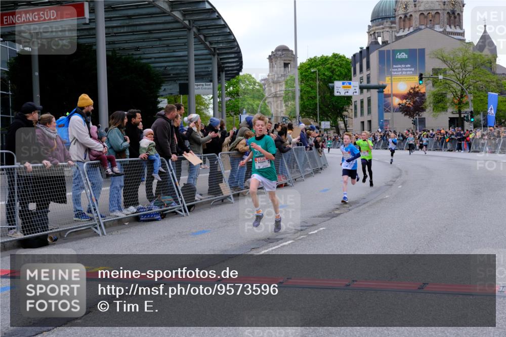 25.04.2026 - Das Zehntel Tim E. http://msf.ph/oto/9573596 25.04.2026 10:47:17 Ziel 7159, 7412, 7709, 7742, 7961 meine-sportfotos.de
