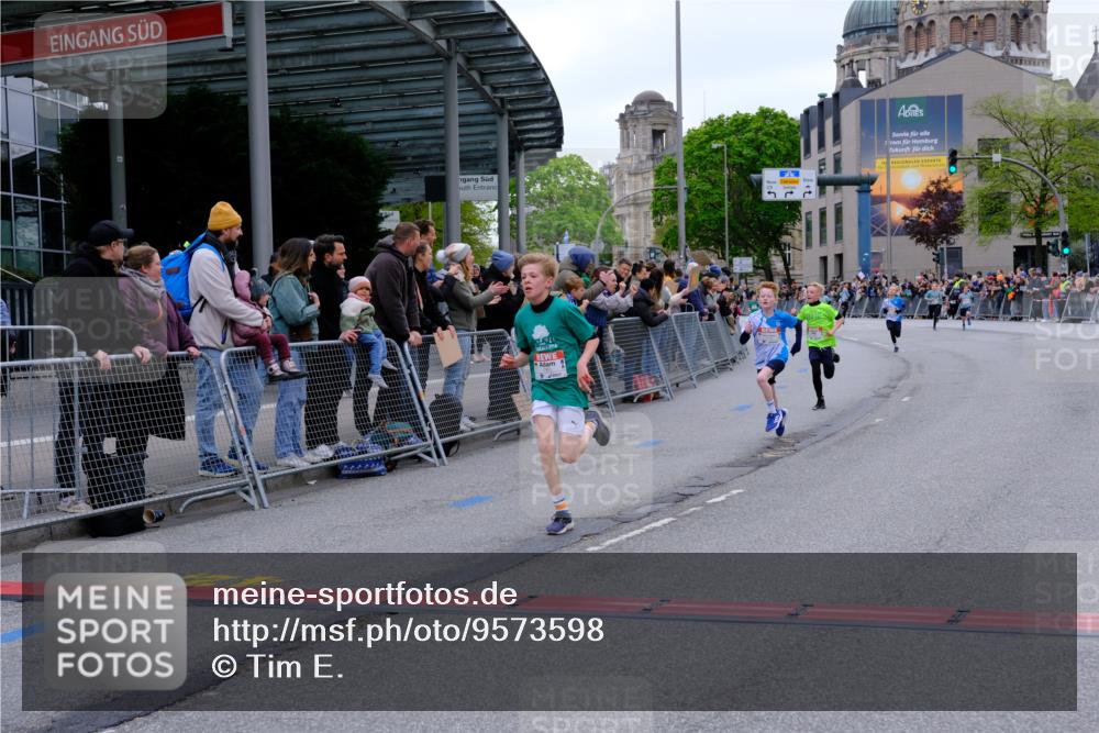 25.04.2026 - Das Zehntel Tim E. http://msf.ph/oto/9573598 25.04.2026 10:47:17 Ziel 7159, 7412, 7709, 7742, 7961 meine-sportfotos.de