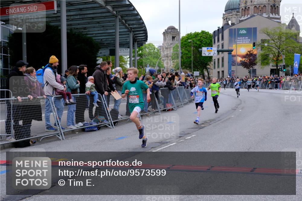 25.04.2026 - Das Zehntel Tim E. http://msf.ph/oto/9573599 25.04.2026 10:47:17 Ziel 7159, 7412, 7709, 7742, 7961 meine-sportfotos.de