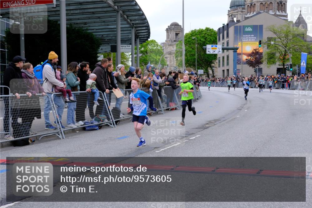 25.04.2026 - Das Zehntel Tim E. http://msf.ph/oto/9573605 25.04.2026 10:47:18 Ziel 7159, 7412, 7709, 7742, 7961 meine-sportfotos.de