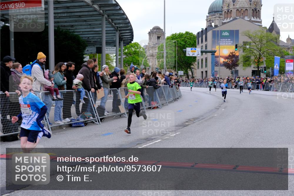 25.04.2026 - Das Zehntel Tim E. http://msf.ph/oto/9573607 25.04.2026 10:47:19 Ziel 7159, 7412, 7709, 7742, 7961 meine-sportfotos.de