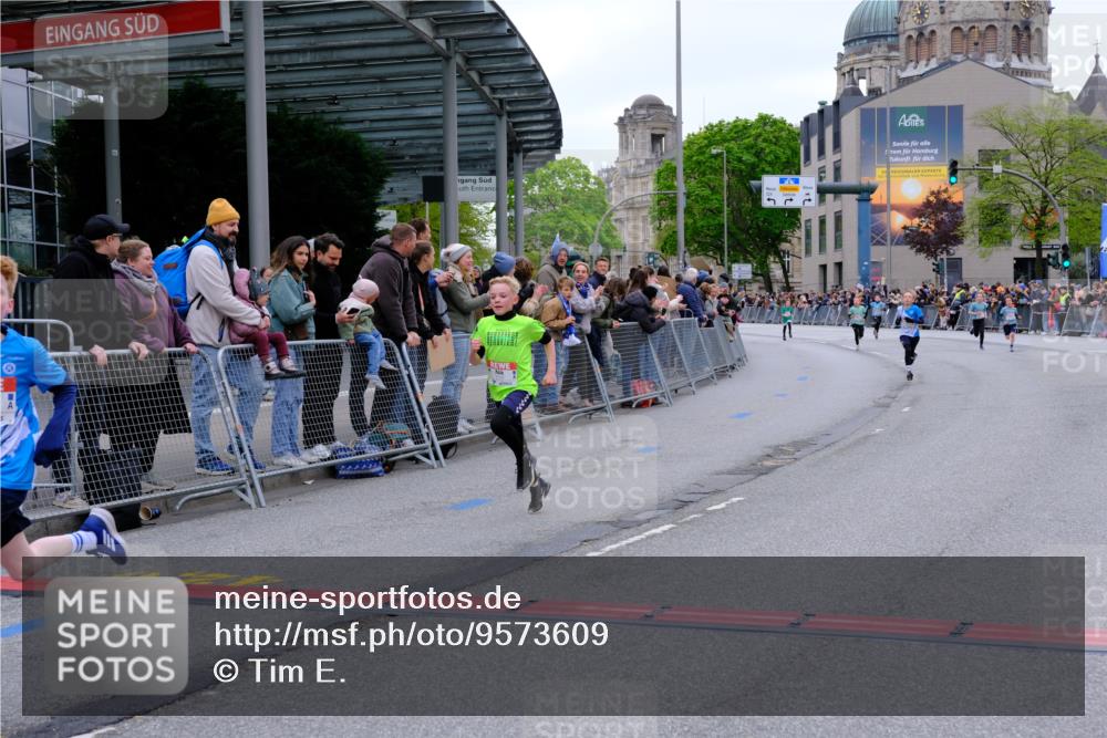 25.04.2026 - Das Zehntel Tim E. http://msf.ph/oto/9573609 25.04.2026 10:47:19 Ziel 7159, 7412, 7709, 7742, 7961 meine-sportfotos.de