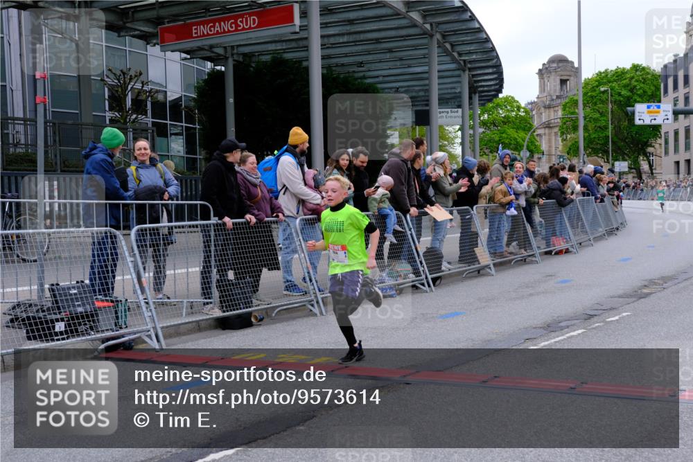 25.04.2026 - Das Zehntel Tim E. http://msf.ph/oto/9573614 25.04.2026 10:47:19 Ziel 7159, 7412, 7709, 7742, 7961 meine-sportfotos.de