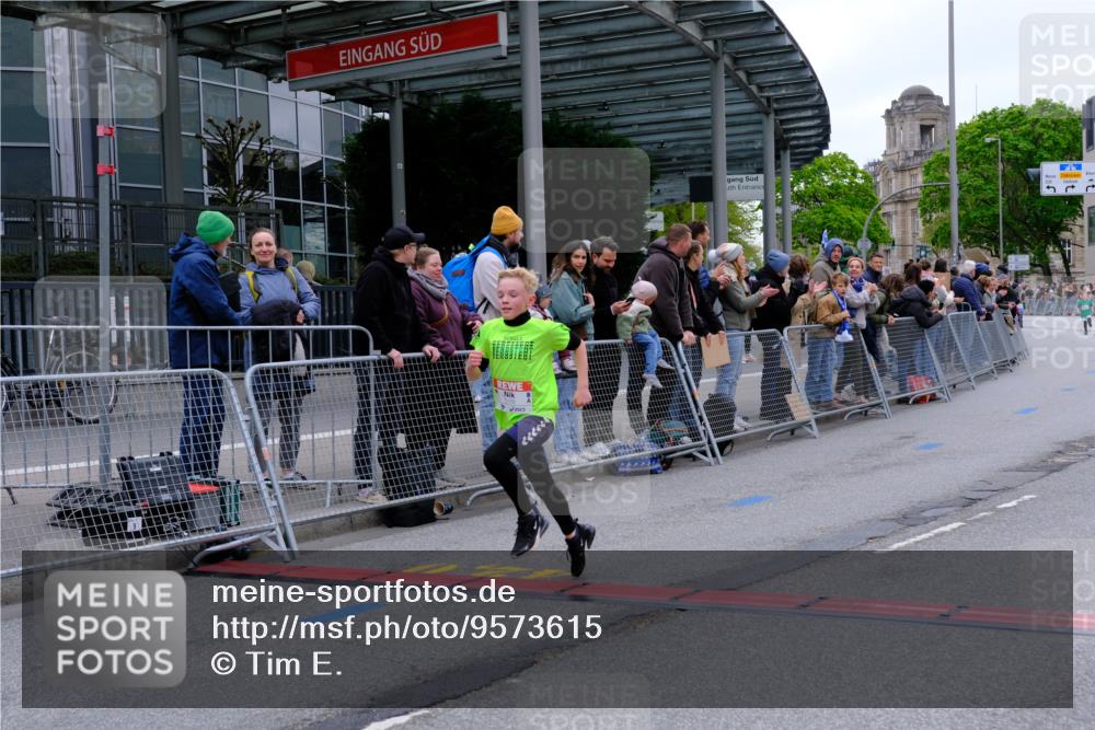 25.04.2026 - Das Zehntel Tim E. http://msf.ph/oto/9573615 25.04.2026 10:47:20 Ziel 7159, 7412, 7496, 7612, 7709, 7742, 7961 meine-sportfotos.de