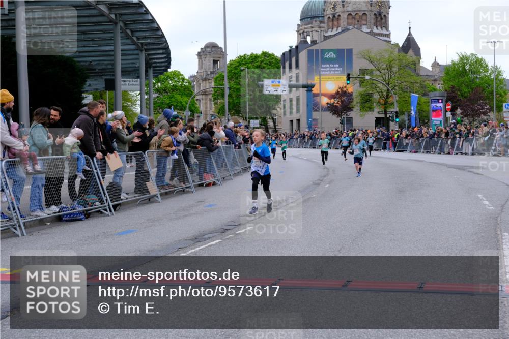 25.04.2026 - Das Zehntel Tim E. http://msf.ph/oto/9573617 25.04.2026 10:47:22 Ziel 6062, 6956, 7159, 7496, 7612, 7709, 7742, 7961 meine-sportfotos.de