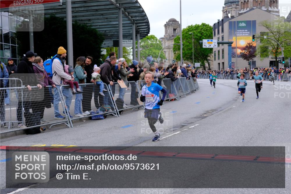 25.04.2026 - Das Zehntel Tim E. http://msf.ph/oto/9573621 25.04.2026 10:47:23 Ziel 6062, 6956, 7159, 7496, 7612, 7709, 7742, 7961 meine-sportfotos.de