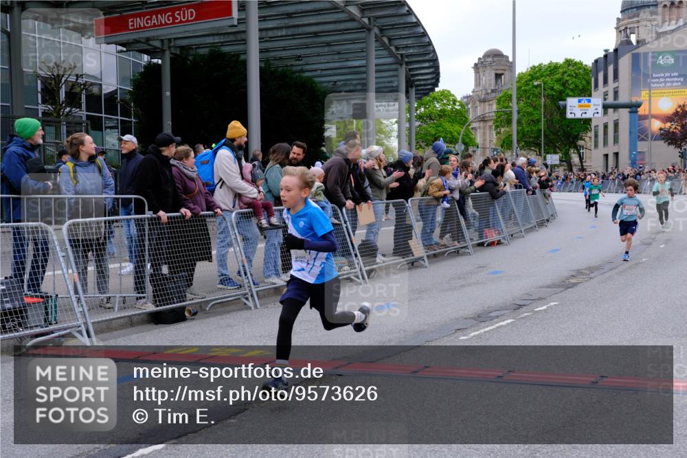 25.04.2026 - Das Zehntel Tim E. http://msf.ph/oto/9573626 25.04.2026 10:47:24 Ziel 6062, 6956, 7159, 7496, 7612, 7709, 7742, 7891, 7961 meine-sportfotos.de