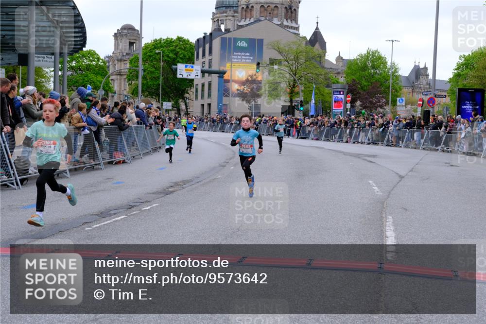 25.04.2026 - Das Zehntel Tim E. http://msf.ph/oto/9573642 25.04.2026 10:47:27 Ziel 6062, 6103, 6956, 7496, 7539, 7612, 7709, 7891 meine-sportfotos.de