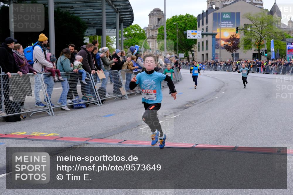 25.04.2026 - Das Zehntel Tim E. http://msf.ph/oto/9573649 25.04.2026 10:47:28 Ziel 6062, 6103, 6956, 7496, 7539, 7612, 7709, 7891 meine-sportfotos.de