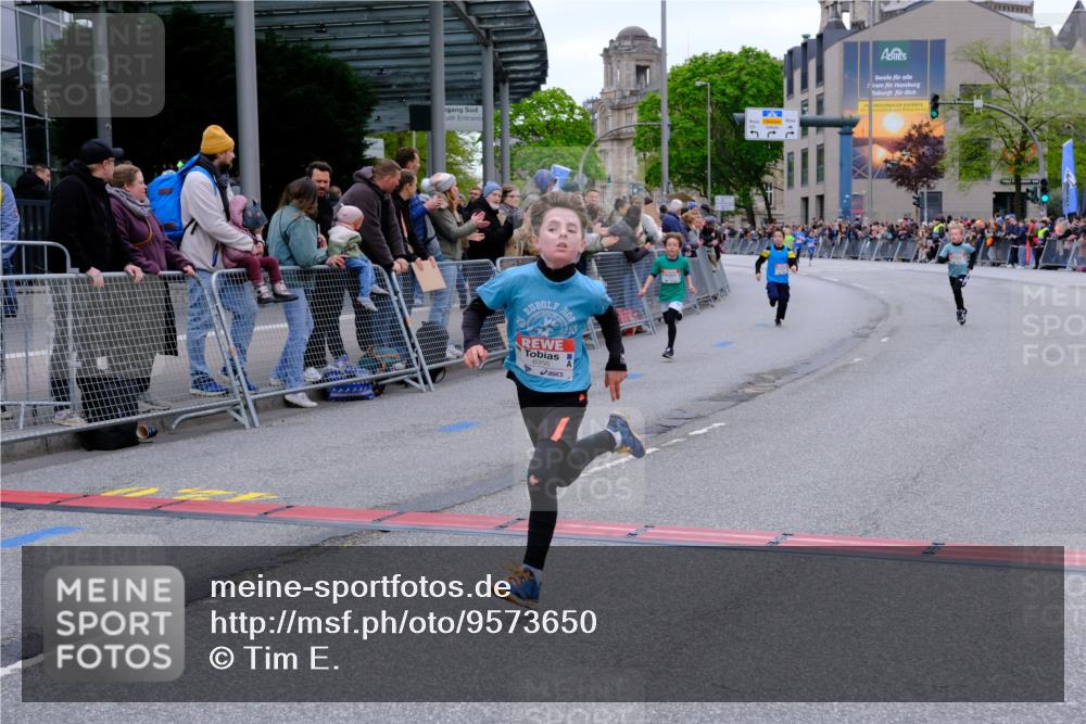 25.04.2026 - Das Zehntel Tim E. http://msf.ph/oto/9573650 25.04.2026 10:47:28 Ziel 6062, 6103, 6956, 7496, 7539, 7612, 7709, 7891 meine-sportfotos.de
