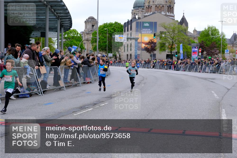 25.04.2026 - Das Zehntel Tim E. http://msf.ph/oto/9573658 25.04.2026 10:47:30 Ziel 6062, 6103, 6956, 7496, 7539, 7612, 7891 meine-sportfotos.de
