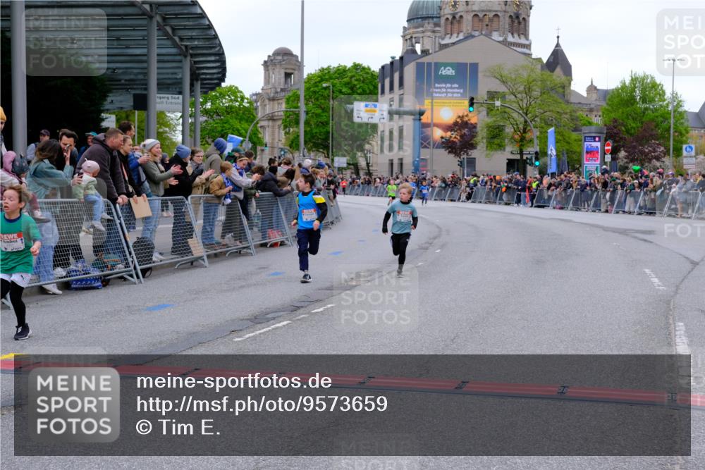 25.04.2026 - Das Zehntel Tim E. http://msf.ph/oto/9573659 25.04.2026 10:47:30 Ziel 6062, 6103, 6956, 7496, 7539, 7612, 7891 meine-sportfotos.de