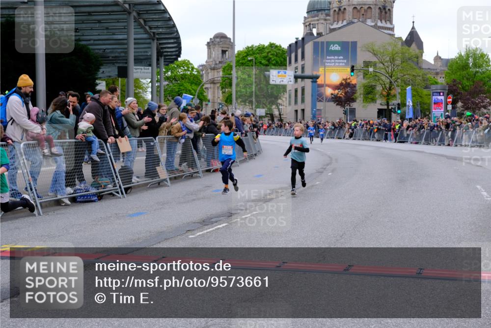 25.04.2026 - Das Zehntel Tim E. http://msf.ph/oto/9573661 25.04.2026 10:47:30 Ziel 6062, 6103, 6956, 7496, 7539, 7612, 7891 meine-sportfotos.de