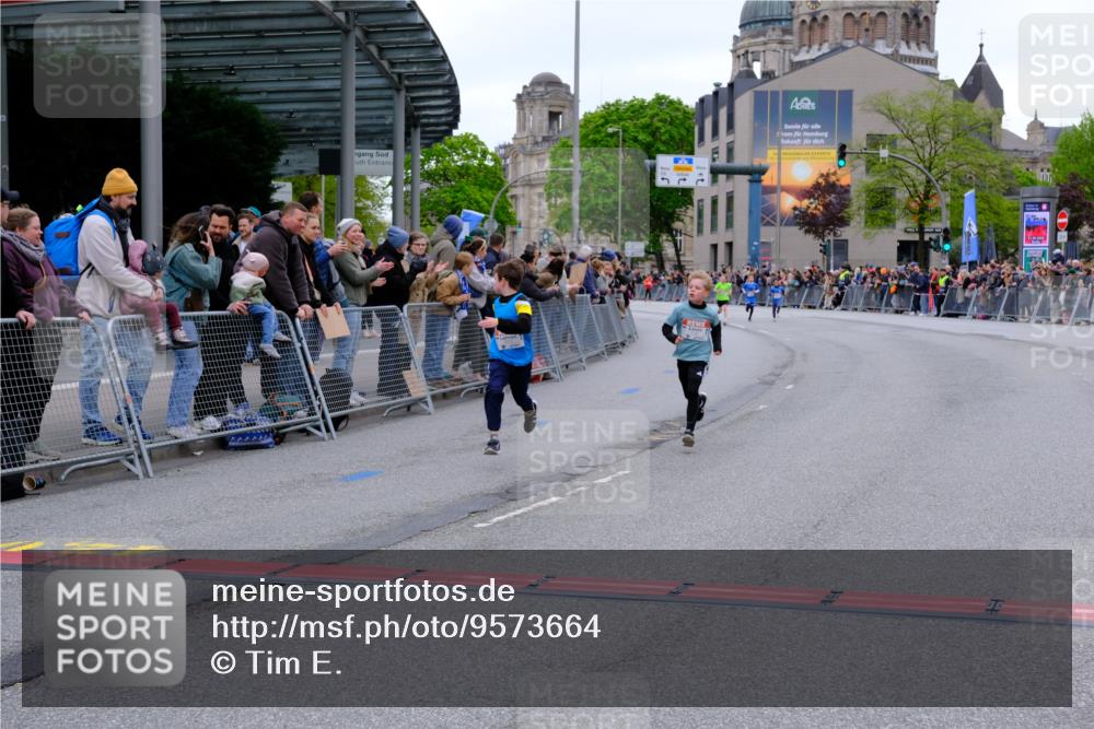 25.04.2026 - Das Zehntel Tim E. http://msf.ph/oto/9573664 25.04.2026 10:47:30 Ziel 6062, 6103, 6956, 7496, 7539, 7612, 7891 meine-sportfotos.de