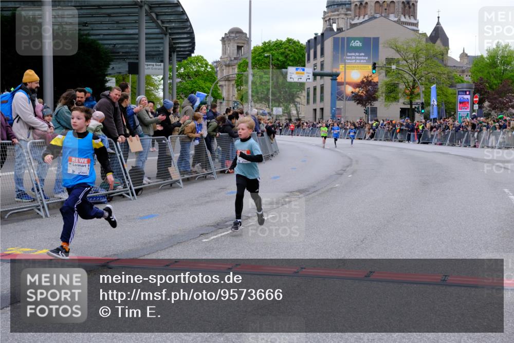 25.04.2026 - Das Zehntel Tim E. http://msf.ph/oto/9573666 25.04.2026 10:47:31 Ziel 6062, 6103, 6956, 7496, 7539, 7612, 7891 meine-sportfotos.de