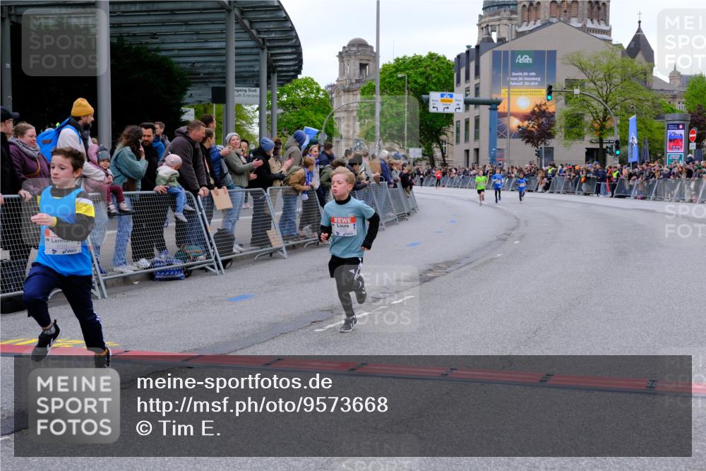 25.04.2026 - Das Zehntel Tim E. http://msf.ph/oto/9573668 25.04.2026 10:47:32 Ziel 6062, 6103, 6956, 7496, 7539, 7612, 7891 meine-sportfotos.de