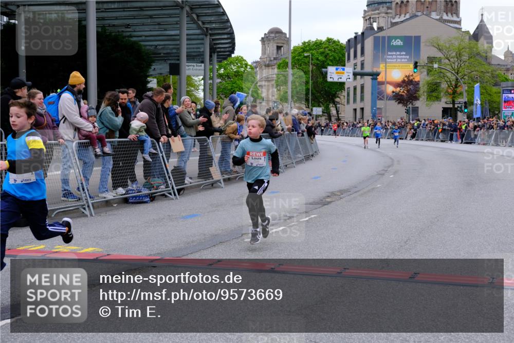 25.04.2026 - Das Zehntel Tim E. http://msf.ph/oto/9573669 25.04.2026 10:47:32 Ziel 6062, 6103, 6956, 7496, 7539, 7612, 7891 meine-sportfotos.de