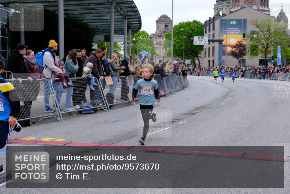 25.04.2026 - Das Zehntel Tim E. http://msf.ph/oto/9573670 25.04.2026 10:47:32 Ziel 6062, 6103, 6956, 7496, 7539, 7612, 7891 meine-sportfotos.de
