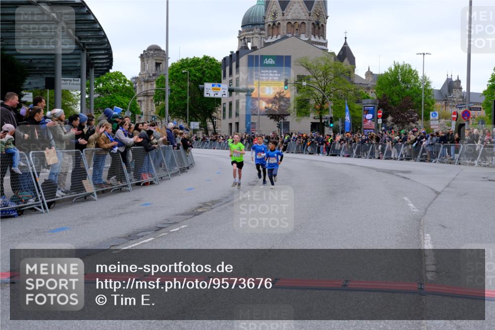 25.04.2026 - Das Zehntel Tim E. http://msf.ph/oto/9573676 25.04.2026 10:47:37 Ziel 5295, 6103, 6324, 6329, 7539 meine-sportfotos.de