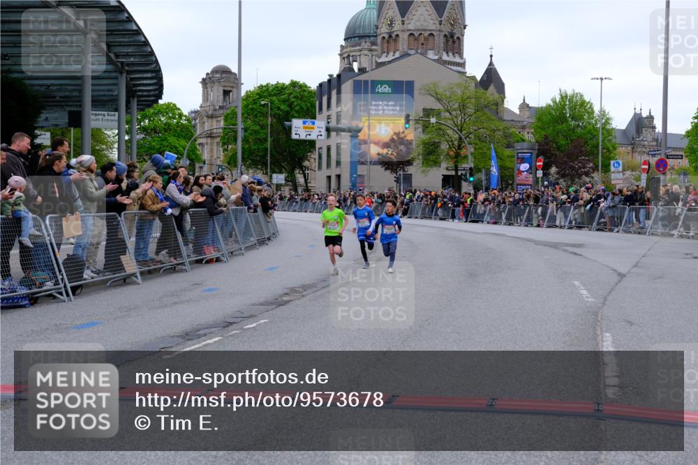 25.04.2026 - Das Zehntel Tim E. http://msf.ph/oto/9573678 25.04.2026 10:47:37 Ziel 5295, 6103, 6324, 6329, 7539 meine-sportfotos.de