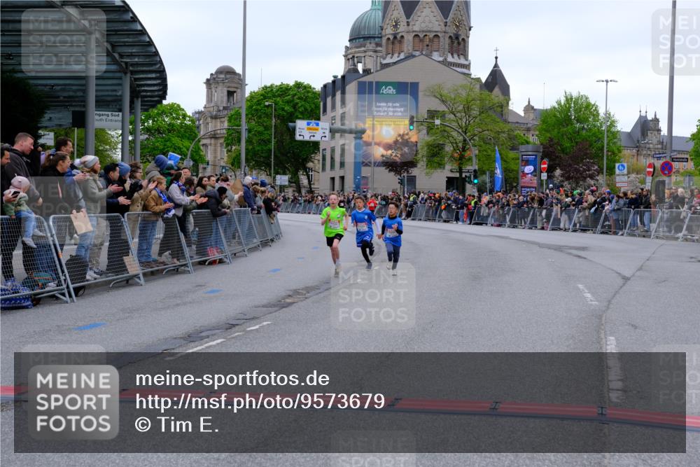25.04.2026 - Das Zehntel Tim E. http://msf.ph/oto/9573679 25.04.2026 10:47:37 Ziel 5295, 6103, 6324, 6329, 7539 meine-sportfotos.de