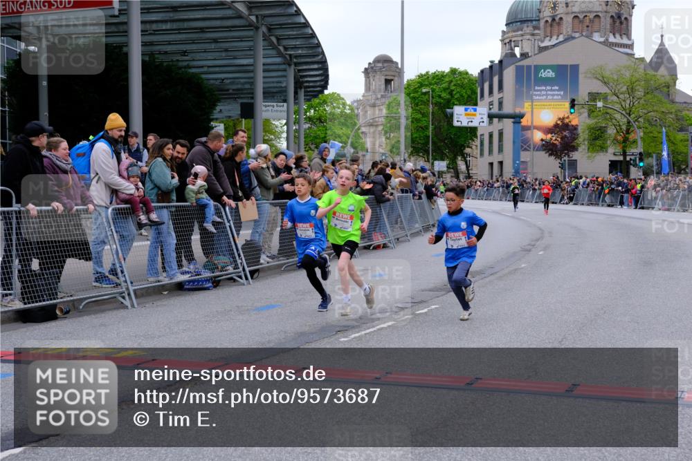 25.04.2026 - Das Zehntel Tim E. http://msf.ph/oto/9573687 25.04.2026 10:47:39 Ziel 5295, 6324, 6329 meine-sportfotos.de