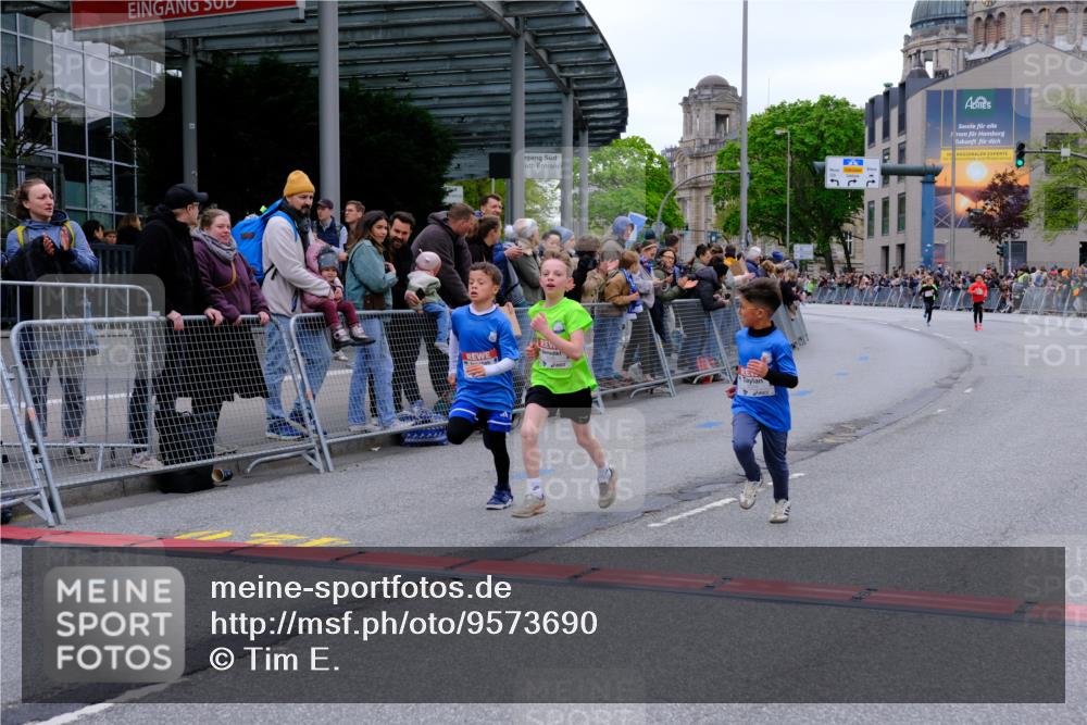 25.04.2026 - Das Zehntel Tim E. http://msf.ph/oto/9573690 25.04.2026 10:47:40 Ziel 5295, 6324, 6329 meine-sportfotos.de