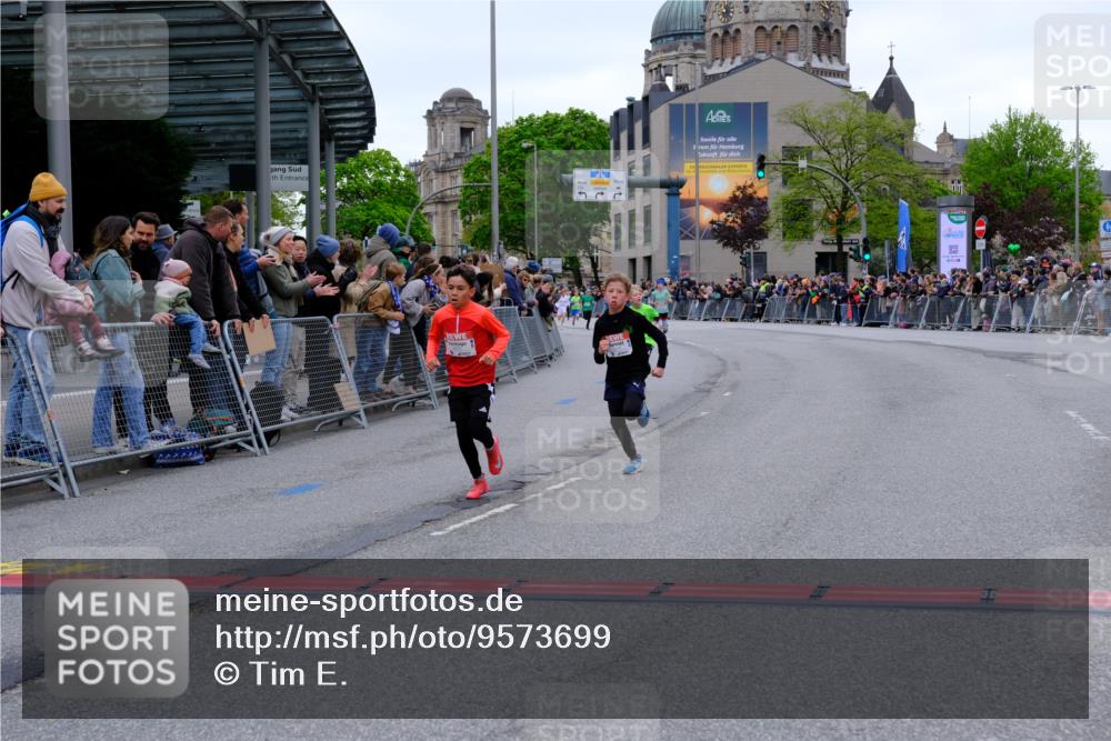 25.04.2026 - Das Zehntel Tim E. http://msf.ph/oto/9573699 25.04.2026 10:47:48 Ziel 5508, 6225, 7122 meine-sportfotos.de