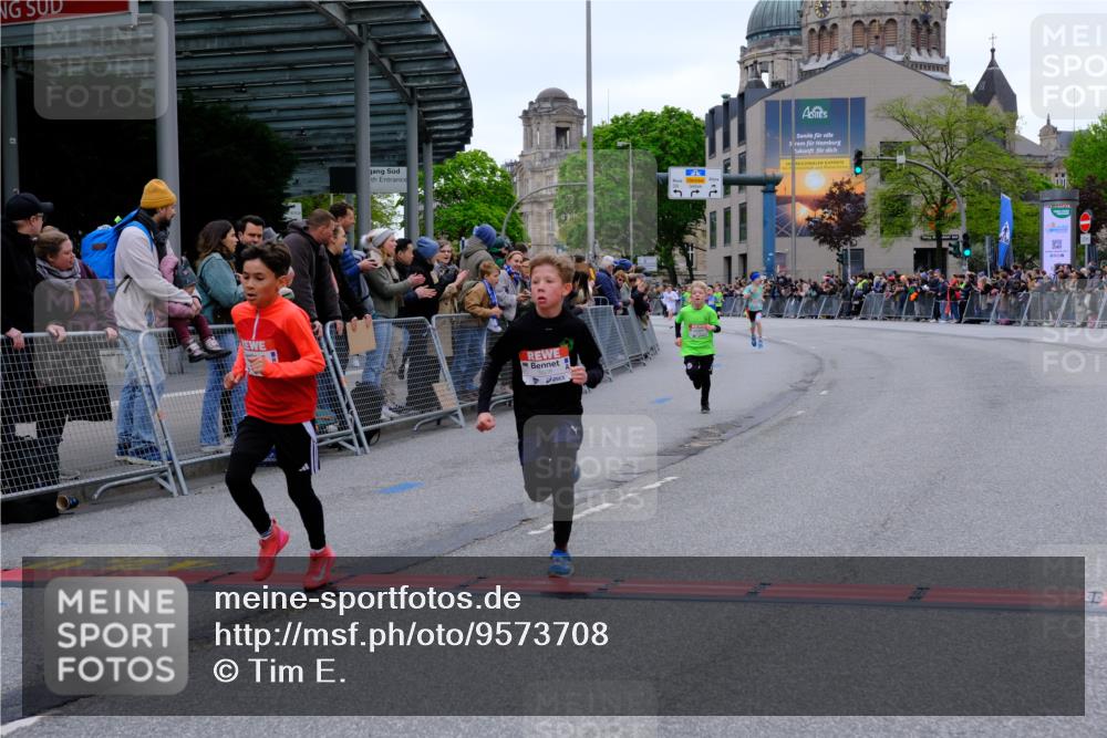 25.04.2026 - Das Zehntel Tim E. http://msf.ph/oto/9573708 25.04.2026 10:47:49 Ziel 5508, 6092, 6225, 7122 meine-sportfotos.de