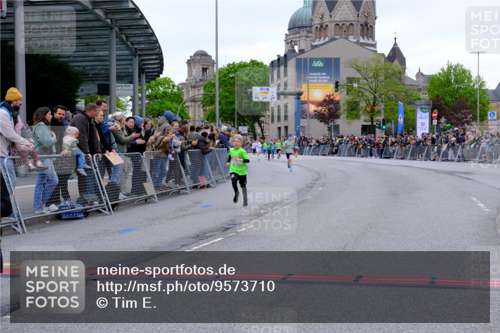 25.04.2026 - Das Zehntel Tim E. http://msf.ph/oto/9573710 25.04.2026 10:47:50 Ziel 5508, 6092, 6225, 7122 meine-sportfotos.de