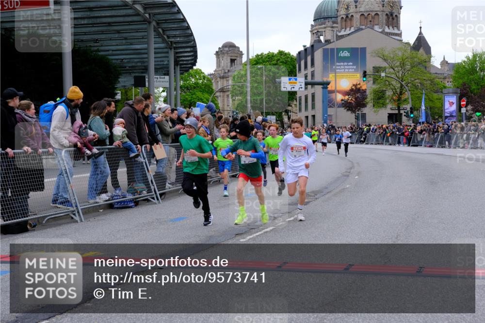 25.04.2026 - Das Zehntel Tim E. http://msf.ph/oto/9573741 25.04.2026 10:47:59 Ziel 5293, 5309, 6092, 6317, 6540, 8056, 8074 meine-sportfotos.de