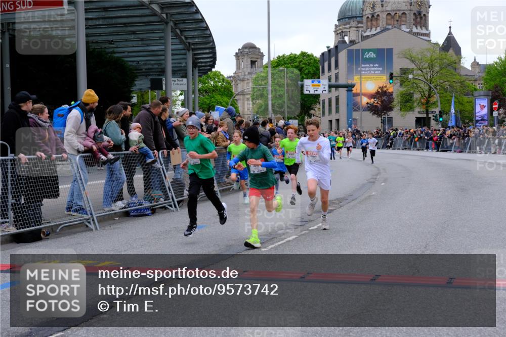 25.04.2026 - Das Zehntel Tim E. http://msf.ph/oto/9573742 25.04.2026 10:47:59 Ziel 5293, 5309, 6092, 6317, 6540, 8056, 8074 meine-sportfotos.de
