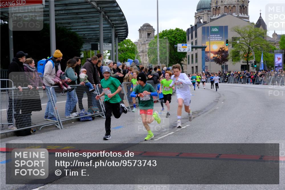 25.04.2026 - Das Zehntel Tim E. http://msf.ph/oto/9573743 25.04.2026 10:47:59 Ziel 5293, 5309, 6092, 6317, 6540, 8056, 8074 meine-sportfotos.de