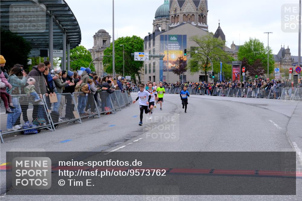 25.04.2026 - Das Zehntel Tim E. http://msf.ph/oto/9573762 25.04.2026 10:48:04 Ziel 5103, 5293, 5309, 5921, 6317, 6323, 6540, 6971, 7239, 8052, 8056, 8062, 8074 meine-sportfotos.de