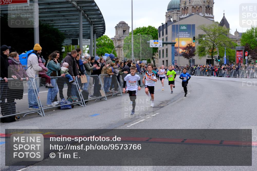 25.04.2026 - Das Zehntel Tim E. http://msf.ph/oto/9573766 25.04.2026 10:48:05 Ziel 5103, 5293, 5309, 5921, 6317, 6323, 6540, 6971, 7239, 8052, 8056, 8062, 8074 meine-sportfotos.de