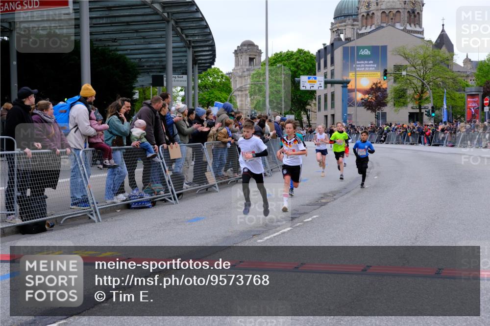 25.04.2026 - Das Zehntel Tim E. http://msf.ph/oto/9573768 25.04.2026 10:48:05 Ziel 5103, 5293, 5309, 5921, 6317, 6323, 6540, 6971, 7239, 8052, 8056, 8062, 8074 meine-sportfotos.de