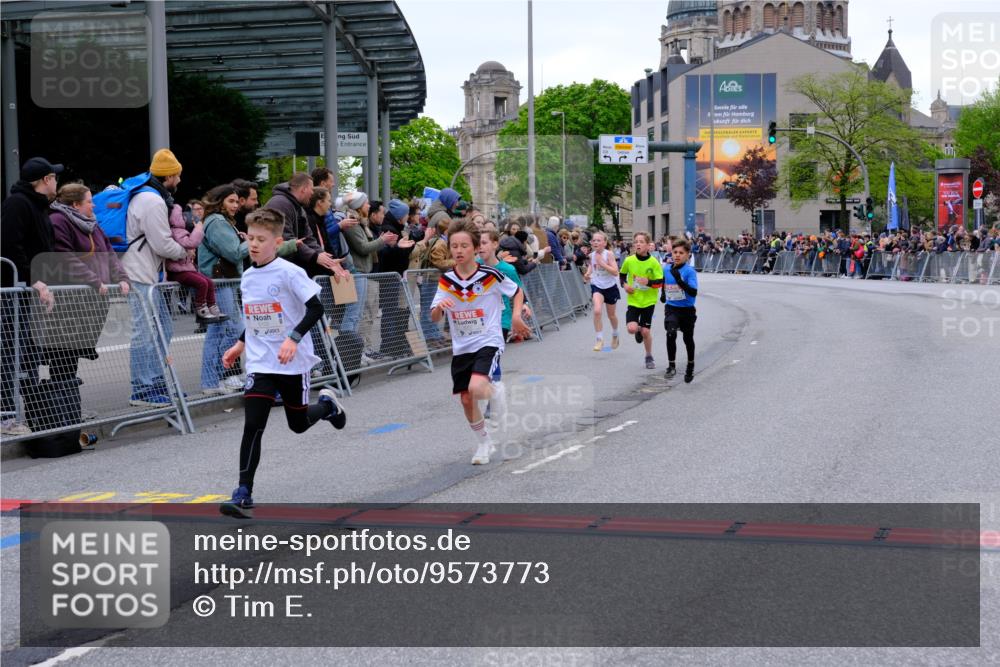 25.04.2026 - Das Zehntel Tim E. http://msf.ph/oto/9573773 25.04.2026 10:48:06 Ziel 5103, 5293, 5309, 5921, 6317, 6323, 6540, 6971, 7239, 8052, 8056, 8062, 8074 meine-sportfotos.de