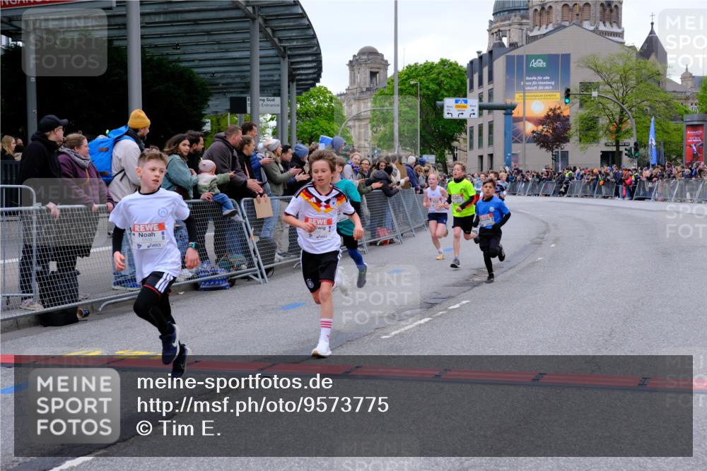 25.04.2026 - Das Zehntel Tim E. http://msf.ph/oto/9573775 25.04.2026 10:48:06 Ziel 5103, 5293, 5309, 5921, 6317, 6323, 6540, 6971, 7239, 8052, 8056, 8062, 8074 meine-sportfotos.de