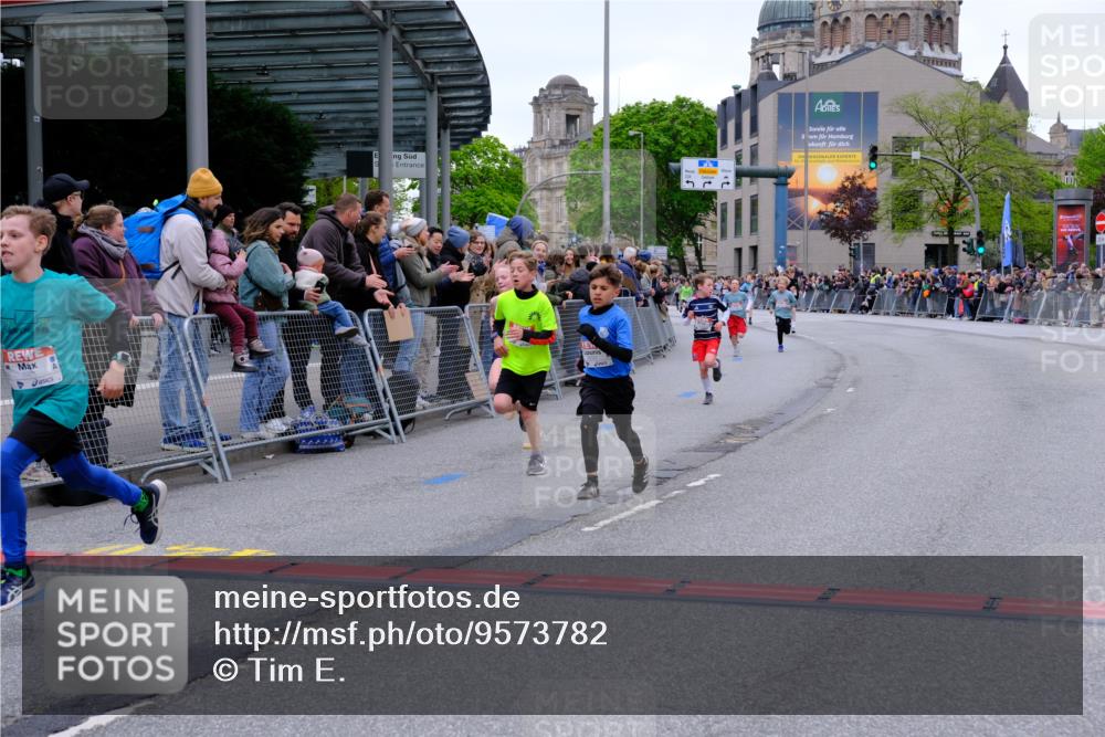 25.04.2026 - Das Zehntel Tim E. http://msf.ph/oto/9573782 25.04.2026 10:48:07 Ziel 5103, 5293, 5309, 5921, 6317, 6323, 6971, 7239, 7549, 7624, 8052, 8062 meine-sportfotos.de