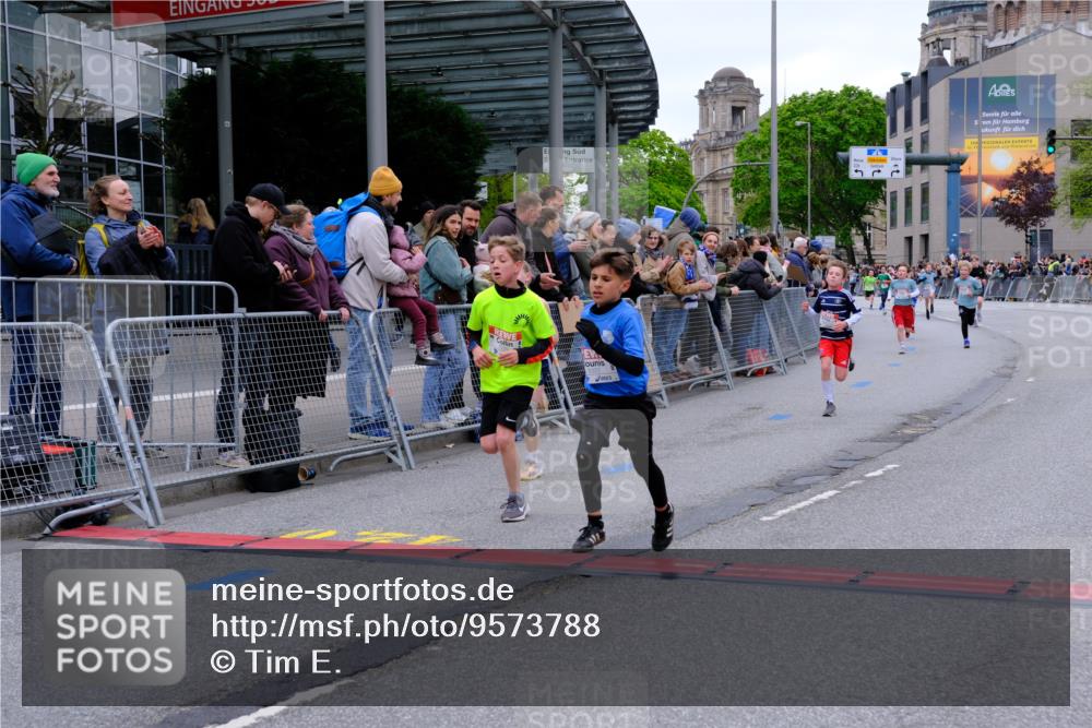 25.04.2026 - Das Zehntel Tim E. http://msf.ph/oto/9573788 25.04.2026 10:48:08 Ziel 5103, 5454, 5921, 6317, 6323, 6971, 7239, 7549, 7624, 8052, 8062 meine-sportfotos.de